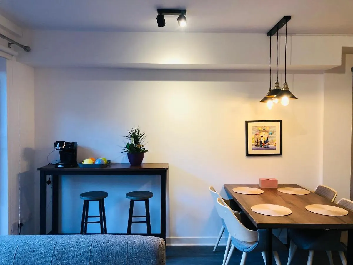 Apartment 2 Bath Free Parking Edynburg