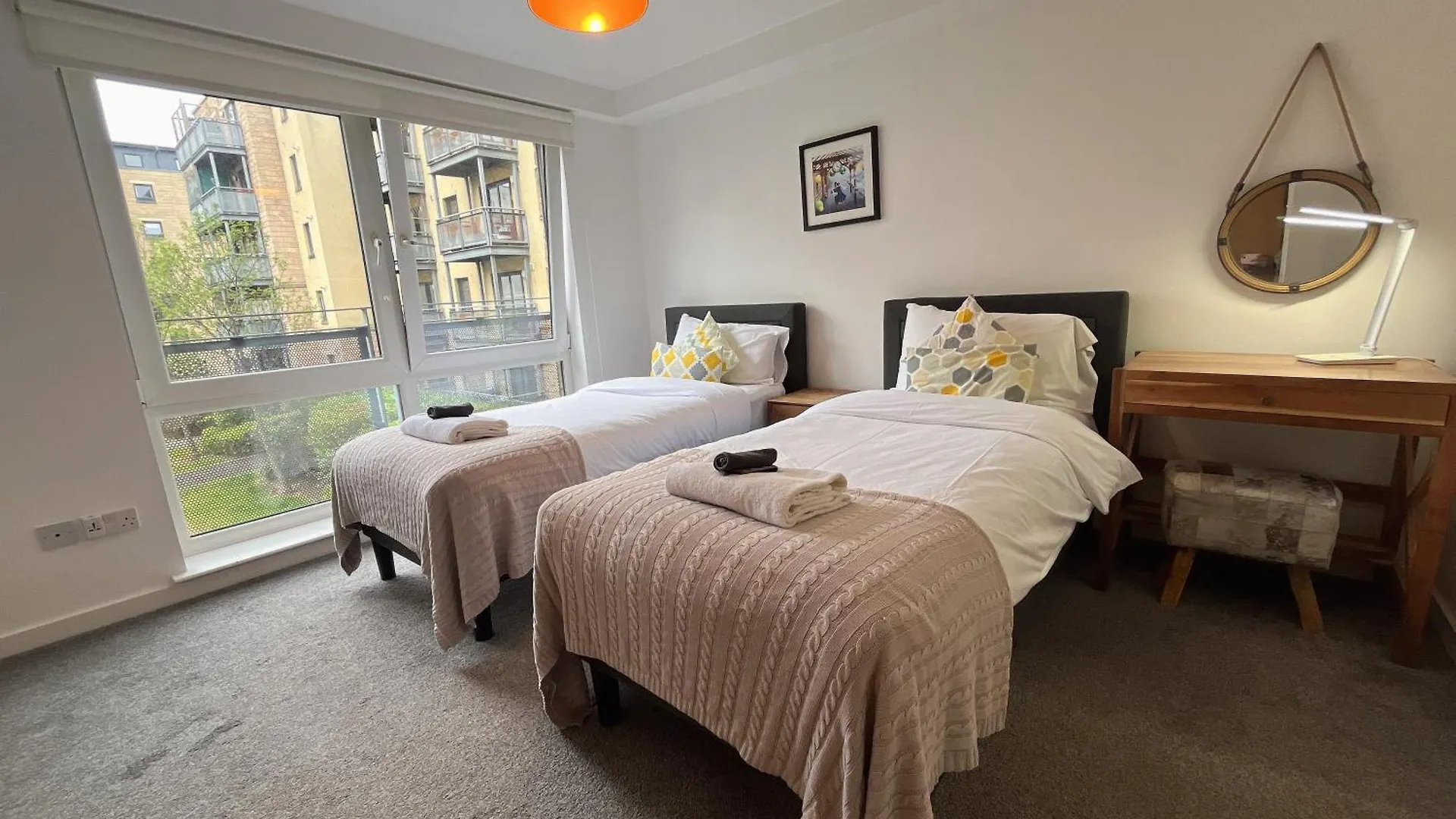 Apartment 2 Bath Free Parking Edynburg